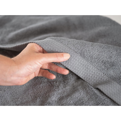 BARDEM L. Toalha de banho (500 g/m²) em algodão (82) e algodão reciclado (18)